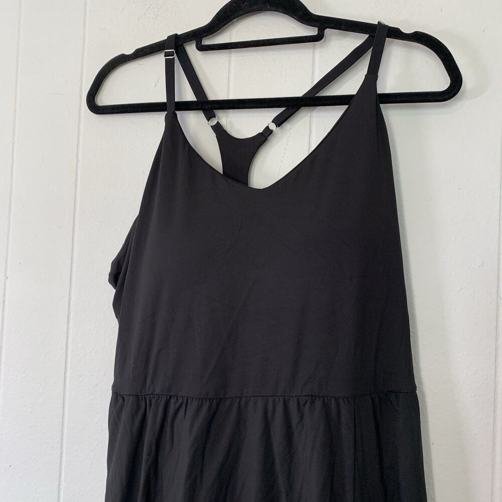 Elegant Black Midi Dress - Picture 3 of 13